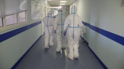 В Петербурге за сутки коронавирусом заболело 941 человек, на 15 меньше, чем днем ранее - delovoe.tv - Санкт-Петербург - Петербург