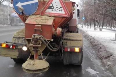 «Костромастройзаказчик» будет выяснять откуда в песко-соляной смеси на городских улицах взялись камни - kostroma.mk.ru - Кострома