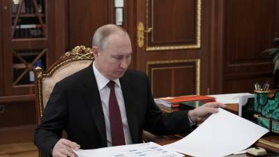 Владимир Путин - Валерий Фальков - Путин: В сфере декарбонизации России надо сотрудничать со специалистами из СНГ и ЕАЭС - mir24.tv