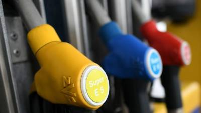 В России за неделю выросли цены на бензин и дизель - vesti.ru
