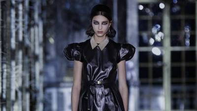 Christian Dior - Погружение в сказку "Алиса в стране чудес": коллекция Christian Dior осень – зима 2021/22 - 24tv.ua