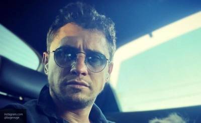 Агата Муцениеце - Павел Прилучный - Дочь Павла Прилучного сделала отцу яркий макияж в фиолетовых тонах - nation-news.ru