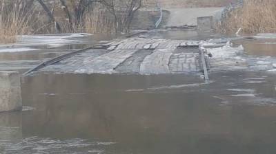 Два моста ушли под воду в Белгородской области - news.vse42.ru - Белгородская обл. - Валуйки