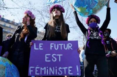 Акции в защиту прав женщин прошли по всему миру - argumenti.ru - Алма-Ата - Тель-Авив - Пакистан - Албания - Лахор - Дуррес