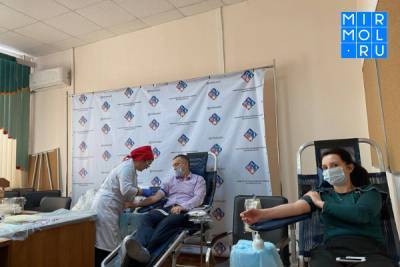 Сотрудники Минтруда стали донорами крови - mirmol.ru - респ. Дагестан