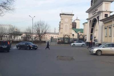 В Улан-Удэ активист будет каждый день публиковать фото «ямы за Прогрессом» - ulan.mk.ru - Улан-Удэ - респ.Бурятия