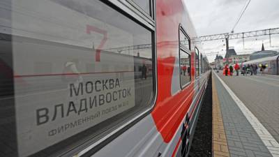 Пьяного дебошира сняли с рейса Владивосток — Москва - iz.ru - Москва - Владивосток