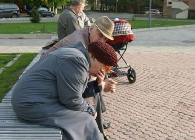 Работающим пенсионерам с 1 апреля пересчитают социальные выплаты - lenta.ua