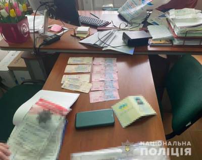Под Запорожьем декана ВУЗа поймали на взятке - lenta.ua - Запорожская обл. - Запорожье - Бердянск