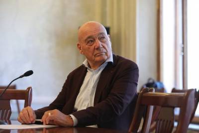 Владимир Познер - Познера оштрафовали в Грузии за нарушение карантинных мер - vm.ru - Грузия - Тбилиси