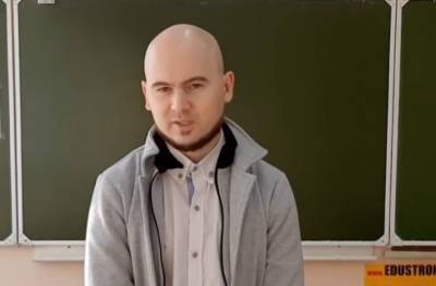 Владимир Путин - Пермского учителя, боровшегося за зарплату по указам Путина, перевели на ставку сторожа - newsland.com - Пермь - Пермский край - Березники