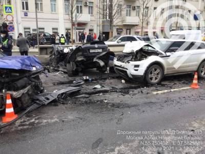 Эдвард Бил - Женщина, пострадавшая в ДТП с Эдвардом Билом, доставлена в реанимацию - rosbalt.ru - Москва