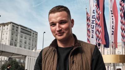 Эдвард Бил - Врачи реанимации борются за жизнь пострадавшей в ДТП с Эдвардом Билом - polit.info - Москва