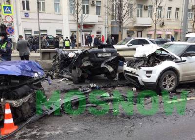 Эдвард Бил - Блогер - Блогер-пранкер в ДТП на Садовом кольце разбил спорткар за 10 млн рублей и погубил женщину - province.ru