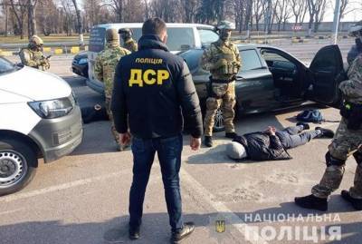 Опять в 90-е? Чемпион мира по кикбоксингу, боксер и борец грабили валютчиков - kp.ua - Киевская обл. - Львов - Тернопольская обл. - Черновицкая обл.