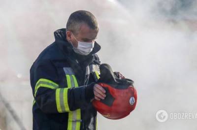 В Киеве пожар охватил две плавучие дачи. ВИДЕО - from-ua.com - Киев - район Оболонский