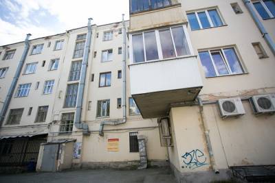 Из мальчика, чье тело с ожогами нашли на балконе квартиры в Петербурге, изгоняли бесов - znak.com - Санкт-Петербург