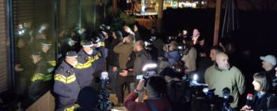 Дмитрий Песков - Владимир Познер - Ираклий Гарибашвили - В Кремле считают поездки в Грузию небезопасными после инцидента с Познером - runews24.ru - Москва - Грузия - Апсны - Тбилиси - респ. Южная Осетия
