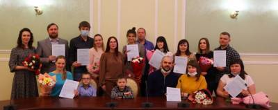 Иван Носков - Девять молодых семей Дзержинска получили сертификаты на покупку жилья - runews24.ru - Дзержинск - Нижегородская обл.