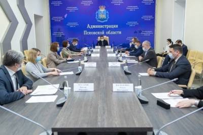 Михаил Ведерников - Александр Братчиков - Нарушителей чистоты и правил благоустройства города накажут в Пскове - mk-pskov.ru - Псковская обл. - Псков