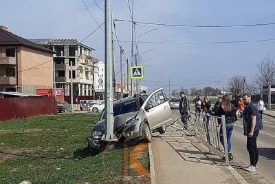 В Динском районе проводят проверку по факту ДТП, в котором сотрудница полиции насмерть сбила ребёнка - kuban.mk.ru - Sandero - район Динский - Южный