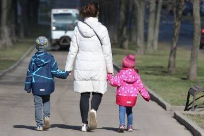 В Госдуму внесли закон о штрафе для плохих родителей - mk.ru - респ. Адыгея
