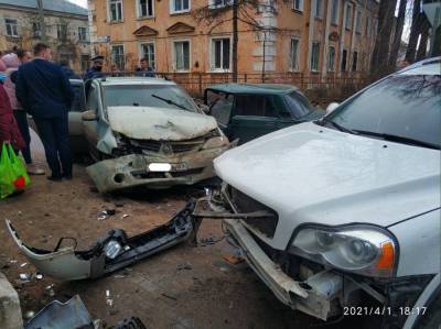 18-летний водитель устроил ДТП с пострадавшим на улице Ростмистрова Твери - afanasy.biz - Тверь