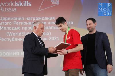 Победители WorldSkills получили дипломы и медали – Минтруда Дагестана - mirmol.ru - респ. Дагестан - Каспийск