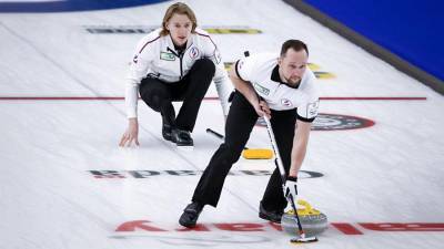 Российские керлингисты обыграли команду Дании на чемпионате мира - iz.ru - Швейцария - Швеция - Дания