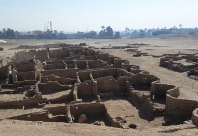 Захи Хавасс - В Египте найден город возрастом свыше трех тысяч лет (фото) - facenews.ua - Египет