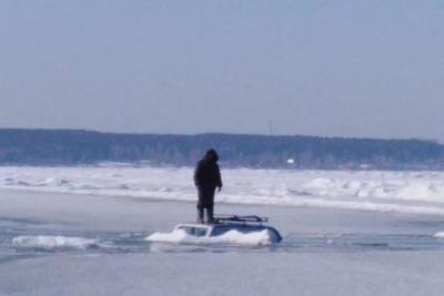 Новосибирец ушел под лед вместе с автомобилем на водохранилище - novos.mk.ru - Новосибирская обл.
