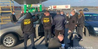 3800 долларов. В Хмельницкой области на взятке поймали главу территориальной общины - nv.ua - Хмельницкая обл.
