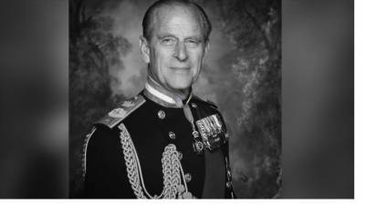 Елизавета II - принц Филип - Память принца Филипа почтили орудийным салютом в британских городах и на военных кораблях - piter.tv - Англия - Лондон - Гибралтар - Великобритания