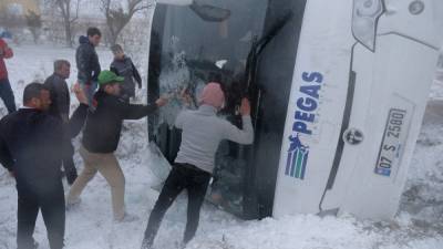 В Турции 2 автобуса с российскими туристами попали в ДТП: есть жертва, много пострадавших - 24tv.ua - Турция - Харьков - Конья