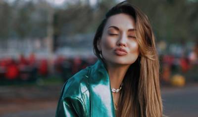 Анна Саливанчук - Жена продюсера "Квартал 95" сверкнула пышными объемами без белья, наклонившись перед камерой: "Подымаю настроение" - sport.politeka.net