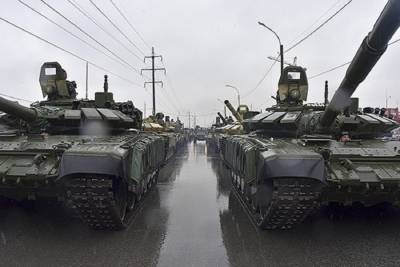 Военная техника прибыла в Новосибирск для участия в параде Победы 9 мая - novos.mk.ru - Новосибирск