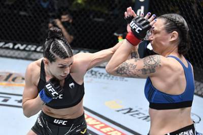В сети появились самые яркие моменты турнира UFC Vegas 23 - lenta.ru - Кабо Верде