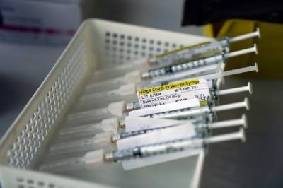 "Южноафриканский" штамм COVID-19 может быть устойчивым к вакцине Pfizer - 24tv.ua