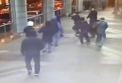 Десять человек задержали в Петербурге после массой драки со стрельбой - abnews.ru - Санкт-Петербург