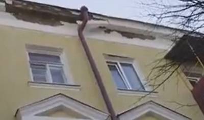 В Башкирии кусок фасада упал прямо на ребенка - mkset.ru - Башкирия - Белорецк