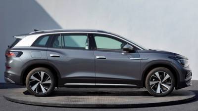 Снимки трехрядного кроссовера ID.6 от Volkswagen появились в Сети - riafan.ru - Москва