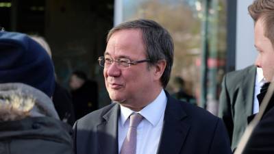 Армин Лашет - Руководитель самой населенной земли ФРГ отказался заказывать «Спутник V» - riafan.ru - Берлин
