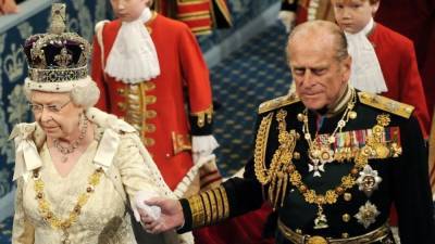 Елизавета II - принц Филипп - Прожившая более 70 лет в браке с мужем Елизавета II тяжело переживает его смерть - newinform.com - Англия