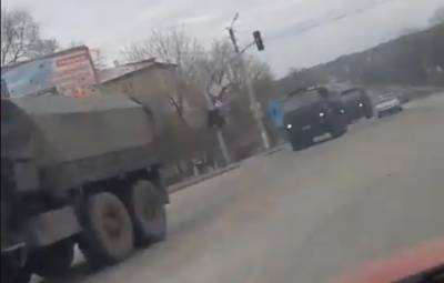 Появилось видео большой колонны военной техники возле Луганска - real-vin.com - Луганск - Алчевск