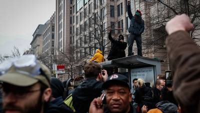 Всего один человек вышел на митинг в защиту жизней белых в Нью-Йорке - gazeta.ru - Нью-Йорк - Нью-Йорк