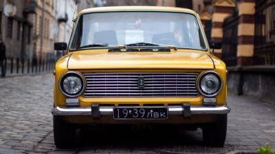 Российские эксперты назвали автомобили времен СССР стоимостью до 6 тыс. рублей - newinform.com
