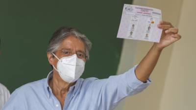 Гильермо Лассо - Лассо побеждает на выборах президента Эквадора после обработки 97% бюллетеней - riafan.ru - Колумбия - Эквадор - Панама - Чили - Уругвай - Кито