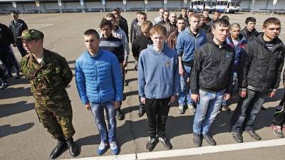 Мужчины призывного возраста массово бегут из Украины за границу - news-front.info - Украина - Киев - Донбасс