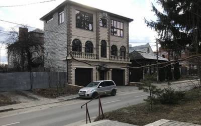 Брянские журналисты раскритиковали архитектурное недоразумение в стиле дома-удава - 7info.ru - Брянск