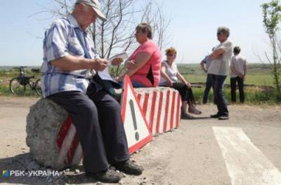 Юлия Мендель - Гуманитарная помощь оккупированному Донбассу: сколько получили и от кого - from-ua.com